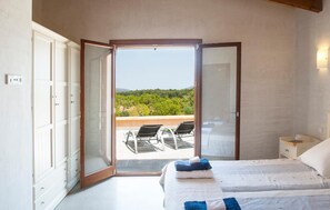 4 bedrooms, iron/ironing board, travel cot, free WiFi - Luxurious home in Arta with private swimming pool, can be inside or outside (Arta)