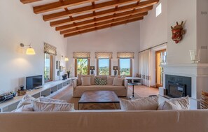 TV - Awesome home in Arta with private swimming pool, can be inside or outside (Arta)