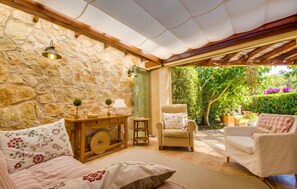 Interior - Awesome home in Betlem with private swimming pool, can be inside or outside (Betlem)