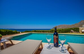 A heated pool - Awesome home in Betlem with private swimming pool, can be inside or outside (Betlem)