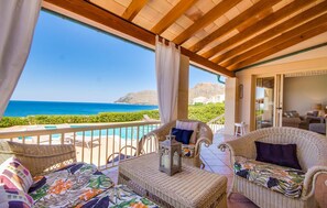 Property grounds - Awesome home in Betlem with private swimming pool, can be inside or outside (Betlem)