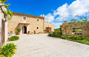 Exterior - Gorgeous home in Son Servera (Son Servera)