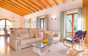 TV, DVD player - Lovely home in Capdepera with private swimming pool, can be inside or outside (Capdepera)