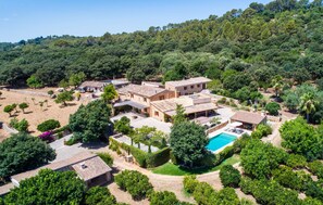 Exterior - Gorgeous home in Buger with private swimming pool, can be inside or outside (Buger)