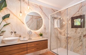 Shower, hair dryer - Amazing home in Arta with private swimming pool, can be inside or outside (Arta)