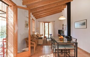 Interior - Awesome home in Sant Llorenc (Sant Llorenc)