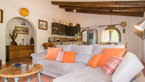 TV, DVD player - Cozy home in Capdepera with private swimming pool, can be inside or outside (Capdepera)