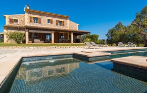 Pool - Amazing home in Binissalem with private swimming pool, can be inside or outside (Binissalem)