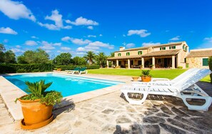 Pool - Nice home in Campos with private swimming pool, can be inside or outside (Campos)