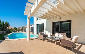 Pool - Awesome home in Badia Gran (Badia Gran)