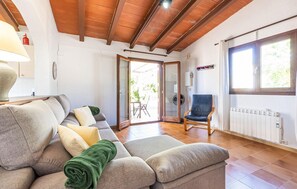 TV - Stunning home in Arta with private swimming pool, can be inside or outside (Arta)