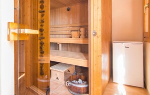 Sauna - Cozy home in Sant Llorenc with sauna (Sant Llorenc)