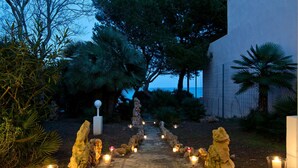 Property grounds - Gorgeous home in Cala Ratjada (Cala Ratjada)