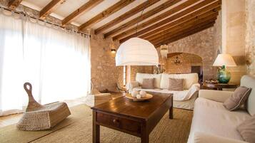 Lecteur de DVD, table de tennis de table