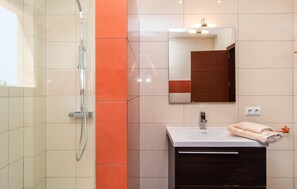 Shower, hair dryer - Awesome home in Arta with private swimming pool, can be inside or outside (Arta)