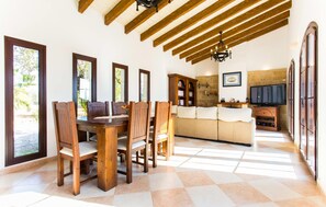 Dining - Awesome home in Campos with private swimming pool, can be inside or outside (Campos)