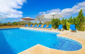 Pool - Awesome home in Campos with private swimming pool, can be inside or outside (Campos)