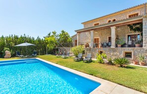 Pool - Amazing home in Selva with private swimming pool, can be inside or outside (Selva)