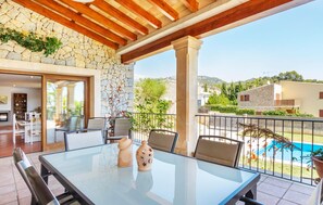 Outdoor dining - Amazing home in Selva with private swimming pool, can be inside or outside (Selva)