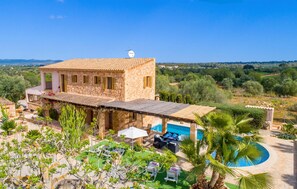 Exterior - Gorgeous home in Campos with private swimming pool, can be inside or outside (Campos)