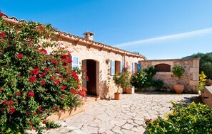 Exterior - Stunning home in Sa Font de Sa Cala (Sa Font de Sa Cala)