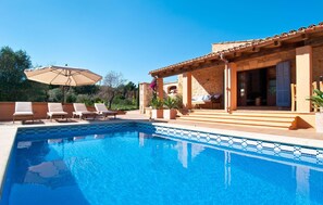 Pool - Stunning home in Sa Font de Sa Cala (Sa Font de Sa Cala)