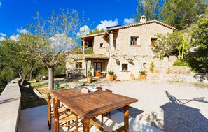 outside - Awesome home in Selva with private swimming pool, can be inside or outside (Selva)