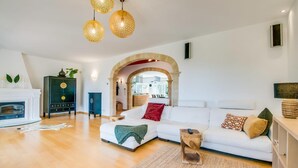 TV - Nice home in Costa dels Pins (Costa dels Pins)