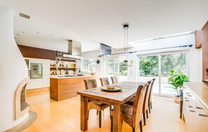 Dining - Nice home in Costa dels Pins (Costa dels Pins)