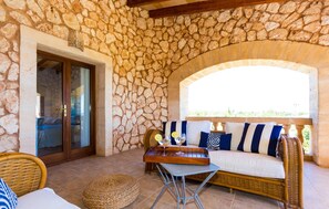 Terrace/patio - Beautiful home in Porto Cristo (Porto Cristo)