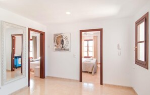 4 Schlafzimmer, Zimmersafe, Bügeleisen/Bügelbrett, Reisekinderbett