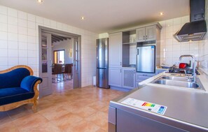 Interior - Cozy home in Campos with private swimming pool, can be inside or outside (Campos)