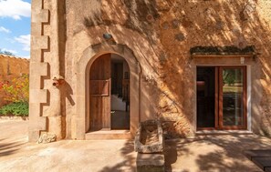 Exterior detail - Beautiful home in Cas Concos des Cavalle (Cas Concos des Cavalle)