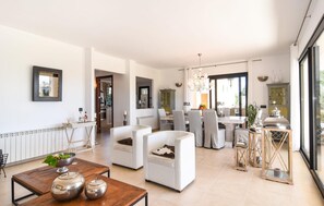 Dining - Stunning home in Cala Santanyi (Cala Santanyi)