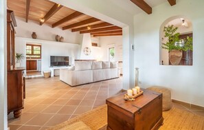 Smart TV, ping pong - Luxurious home in Arta with private swimming pool, can be inside or outside (Arta)