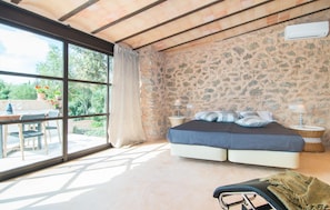 3 bedrooms, in-room safe, iron/ironing board, travel cot - Beautiful home in Arta with private swimming pool, can be inside or outside (Arta)