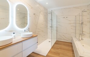 Dusche, Haartrockner