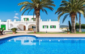 Pool - Stunning home in Buger with private swimming pool, can be inside or outside (Buger)