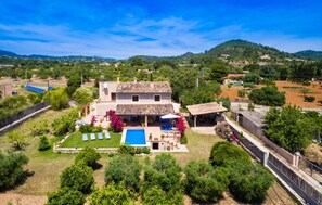 house - Nice home in Son Servera with private swimming pool, can be inside or outside (Son Servera)