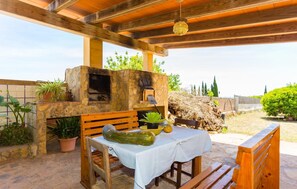 outside - Nice home in Son Servera with private swimming pool, can be inside or outside (Son Servera)