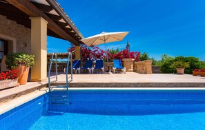 pool - Nice home in Son Servera with private swimming pool, can be inside or outside (Son Servera)