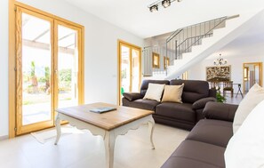 TV - Beach front home in Porto Cristo (Porto Cristo)