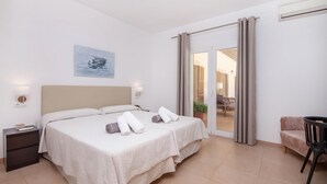 Unclassified image, 2 of 50, button - Beautiful home in Campos with private swimming pool, can be inside or outside (Campos)