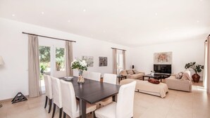 Unclassified image, 5 of 50, button - Beautiful home in Campos with private swimming pool, can be inside or outside (Campos)