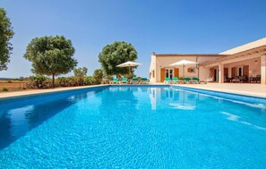 Pool - Beautiful home in Campos with private swimming pool, can be inside or outside (Campos)