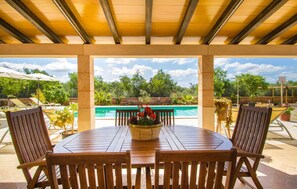 Outdoor dining - Luxurious home in Campos with private swimming pool, can be inside or outside (Campos)