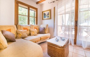 TV, DVD player, ping pong - Luxurious home in Algaida with private swimming pool, can be inside or outside (Algaida)