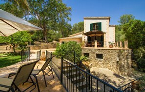 Terrace/patio - Luxurious home in Algaida with private swimming pool, can be inside or outside (Algaida)