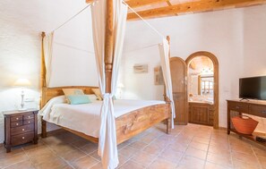 4 bedrooms, in-room safe, iron/ironing board, travel cot - Luxurious home in Algaida with private swimming pool, can be inside or outside (Algaida)