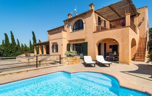 Pool - Nice home in Manacor with private swimming pool, can be inside or outside (Manacor)